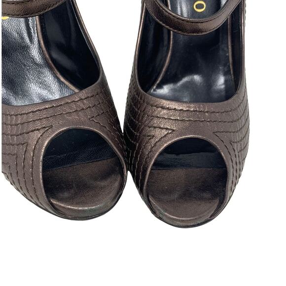 Valentino Garavani gold open toes Mary Janes heel shoes size 8.5 - Picture 10 of 11